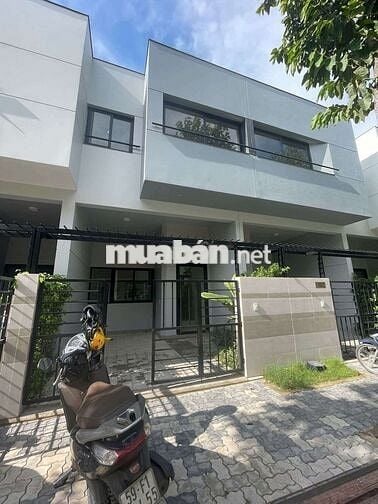 Cho thuê nhà liền kề mới xây Bình Chuẩn