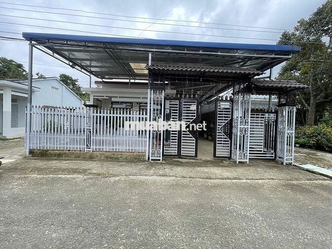 Nhà Lộc Nga - Bảo Lộc - DT 532m2 (MT 10m) sẵn 396m thổ cư đường lớn