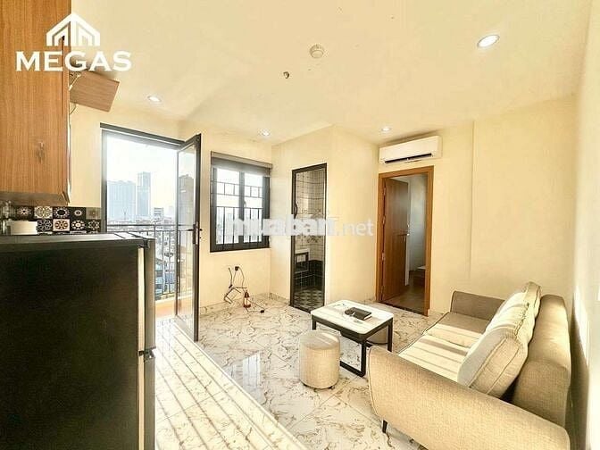 NGẮM TRỌN VIEW THÀNH PHỐ VỚI BAN CÔNG CĂN 1N1K FULL NỘI THẤT Ở KIM MÃ