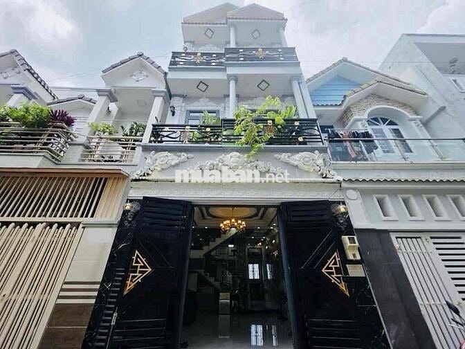 NHÀ BÈ, NHÀ NGAY CÔNG VIÊN,   3 TẦNG, 52m2, HẺM OTO, GIÁ THƯƠNG LƯỢNG