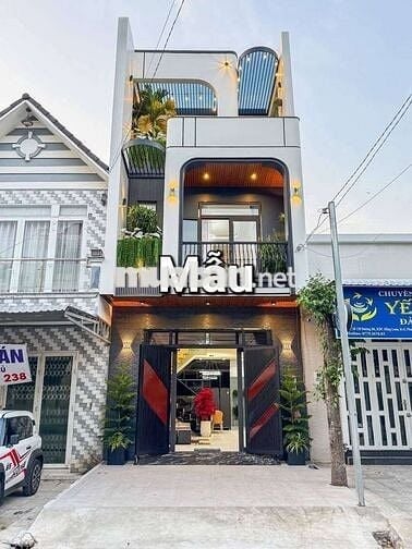 Siêu phẩm nhà lộ xe 16 chỗ đậu thoải mái