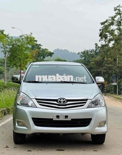 Toyota Innova 2009 G - 123000 km