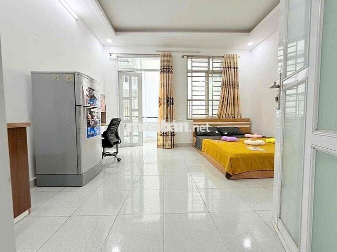 Cho Thuê Căn Hộ Ban Cong Ngay Vòng Xoay Dân Chủ , Chung Cư Hà Đô