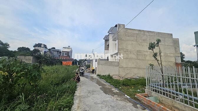 Bán nhà Giá *** Hiệp Thành. Đưòng xe hơi