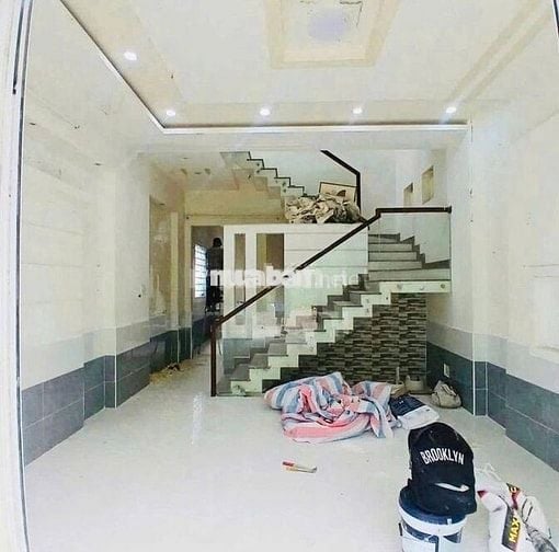 Nhà trệt 2 lầu 3PN hẻm cách đường Trần Hoàng Na 50m chỉ 7,5 triệu
