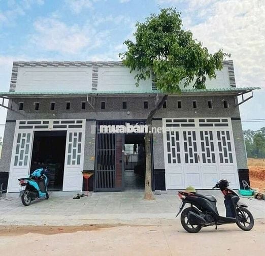 Bán dãy trọ giá 1 tỷ 550TR, Ngay TT văn hóa Bình Chánh