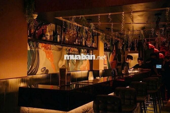 CẦN SANG QUÁN BAR - BÙI VIỆN. QUẬN 1. GIÁ 60TR