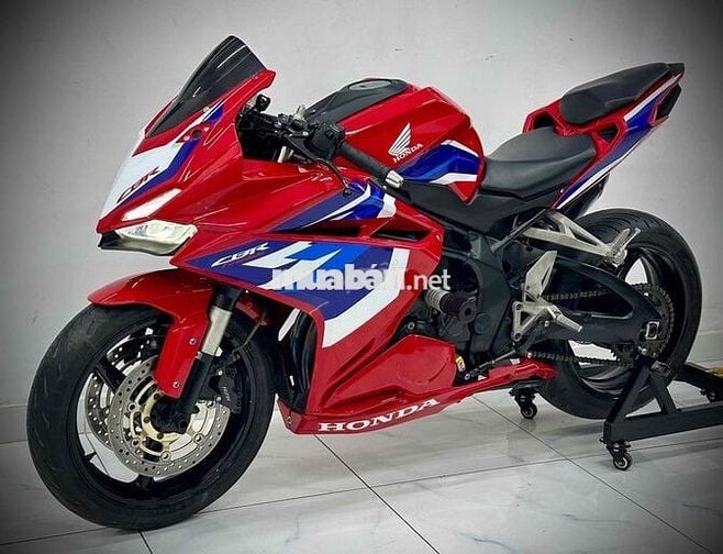 HONDA CBR250RR DATE 2018