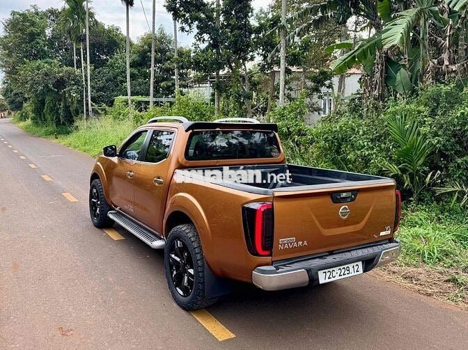Nissan Navara 2015 NP300 VL 4x4 AT - 130000 km