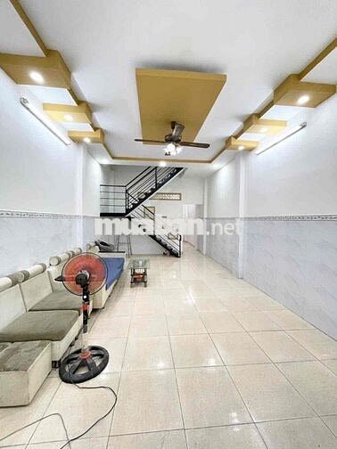 Bán nhà Trịnh Đình Trọng, Hẻm ô tô cách 20m, 52m2, 2 tầng, 5tỷ nhỉnh