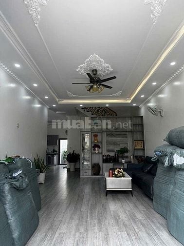 Bán biệt thự gần song hành Trung chánh hoàn công đầy đủ