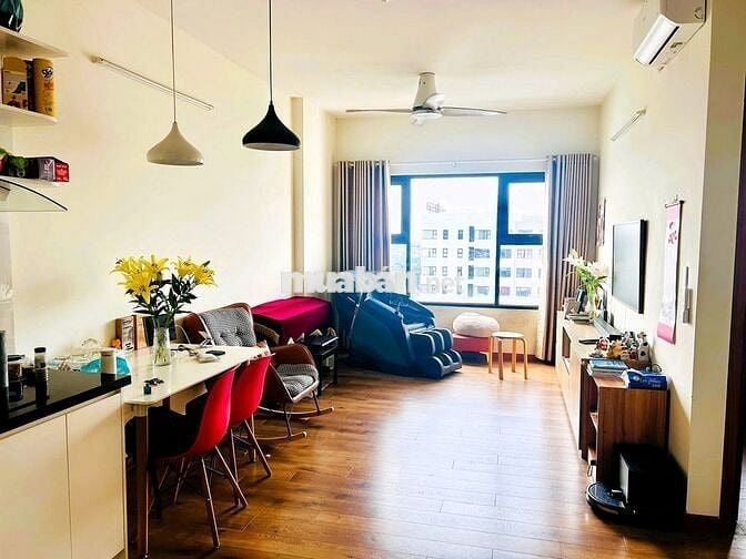 Cho thuê căn hộ 2pn full nội thất tầng cao chung cư Flora Novia