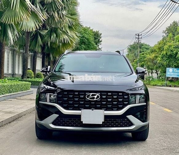 Hyundai Santa Fe 2.2 tiêu chuẩn 2023 - 19000km