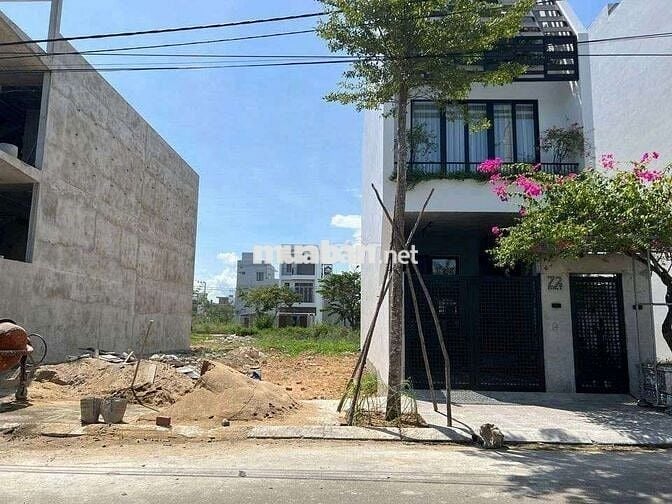 Bán mặt tiền nhựa Lê A DT150m² sổ riêng full thổ cư
