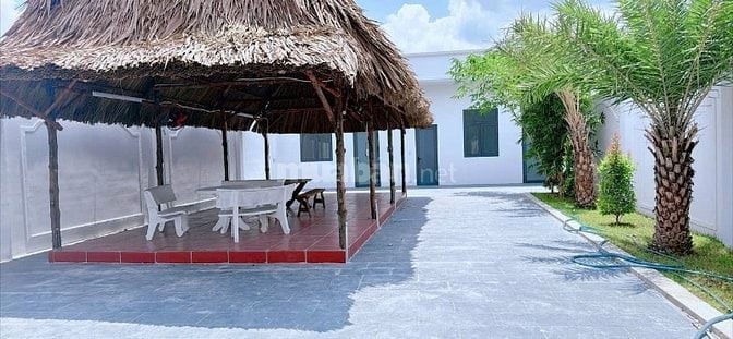 Bán căn nhà nghỉ dưỡng đầy đủ mọi công năng DT 10*24m giá siêu hời 