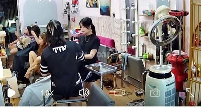Cẩn thợ phụ biết gội đầu, phụ hóa chất yếu sẽ đc đào tạo thêm 