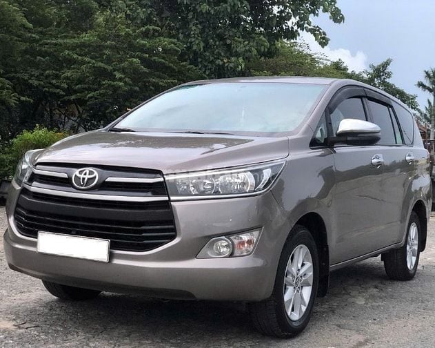 🚗 Cần bán Toyota Innova 2.0E MT – Sản xuất 2020, màu đồng ánh kim cực