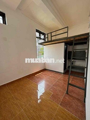 PHÒNG DUPLEX CỬA SỔ THÔNG THOÁNG — NGAY KHU ĂN UỐNG — KHU VỰC AN NINH