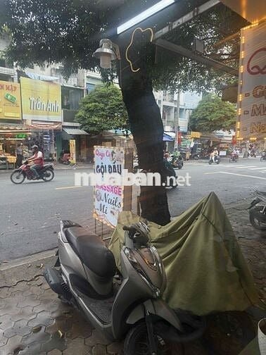 cho thuê mặt bằng vỉa hè đối diện chợ