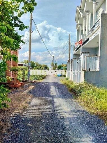 chính chủ bán 140m2 thổ cư 100% , shr - giá 890tr giáo Bình chánh