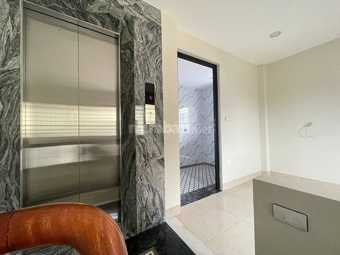 Tây Hồ 50m2, 6 tầng thang máy, ô tô tránh, gần hồ, ở luôn