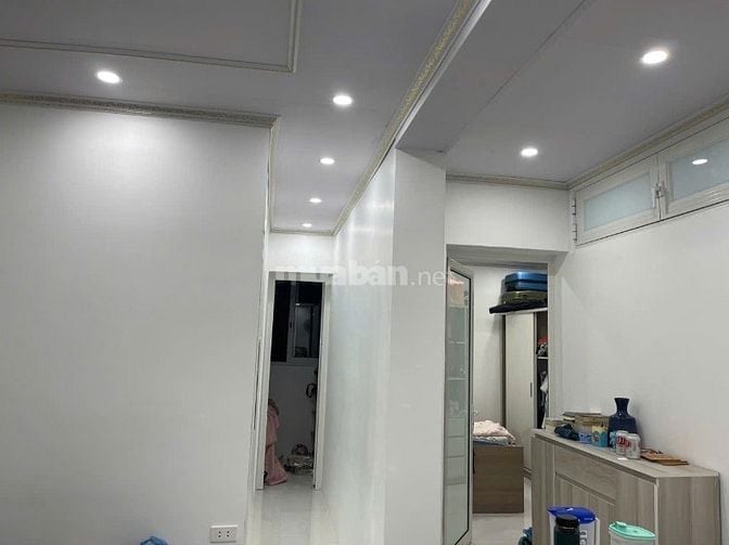 Bán nhà tầng 5 Phạm Ngọc Thạch, 5 phòng, 3 vệ sinh 