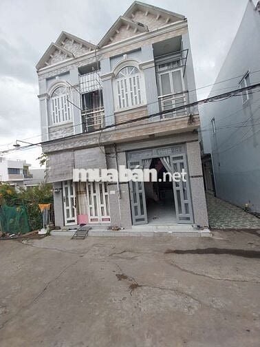 Nhà ở trêt+lầu. Dtsd 55m2, 01 p khách, 02 phòng ngủ, 02 wc, HXH