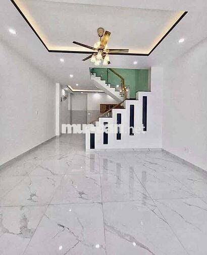 Nhà Sạch Sẻ DT120m2 1Trệt 1Lầu 2Pn 3Wc Sân Xe Máy Cổng Rào Hẻm Xe Tải