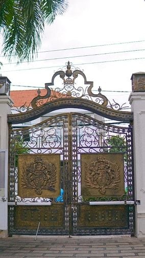 Cho Thuê Biệt Thự Mặt Tiền : Trần Văn Sắc, Phường Thảo Điền, Quận 2
