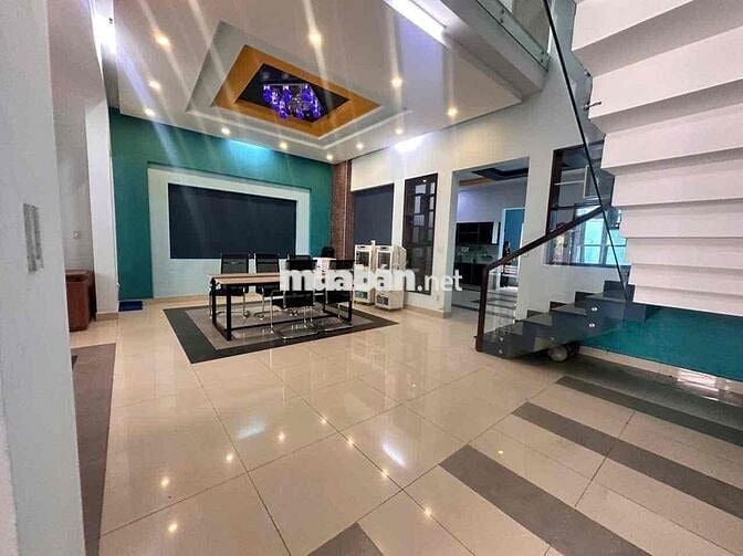 CHO THUÊ Biệt thự 240m2 gần bến xe Biên Hòa