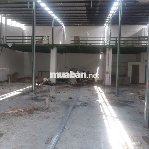 CHO THUÊ KHO,XƯỞNG 12X20M GIÁ 18TR/T, GẦN EON TÂN PHÚ