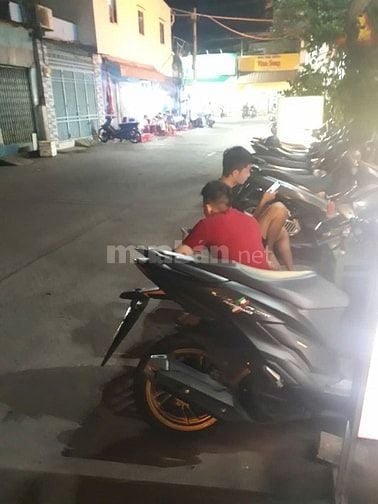 Chính chủ cần sang quán 2 mặt tiền Coffee & Trà Sữa gần trường học,nga