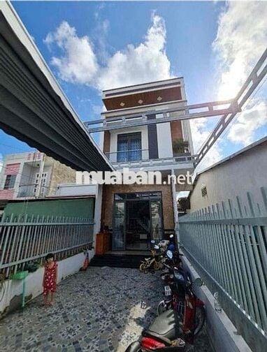 CHÍNH CHỦ BÁN NHÀ LẦU VÀ NHÀ TRỌ 335m2 MẶT TIỀN ĐƯỜNG LÀNG HOA BÀ BỘ C