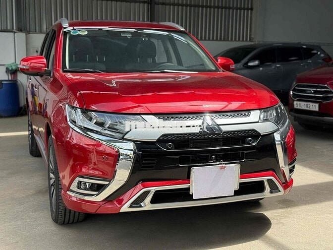 Mitsubishi Outlander 2022 Premium 2.0