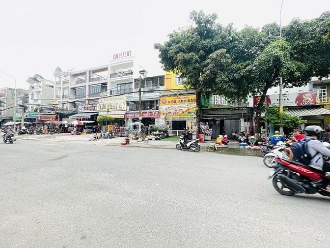 NHÀ MẶT TIỀN 30M CHỢ BÌNH THÀNH - LIÊN KHU 4-5 BÌNH TÂN - 2L ST 4PN