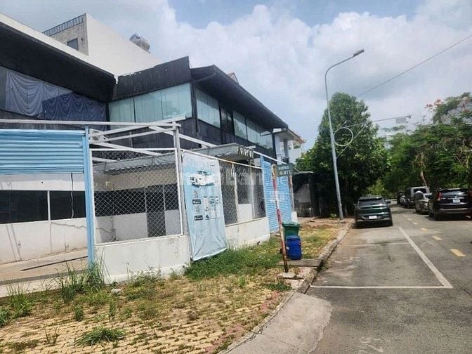 Cho thuê căn góc 2MT đường Bát Nàn, P. Thanh Mỹ Lợi, Quận 2