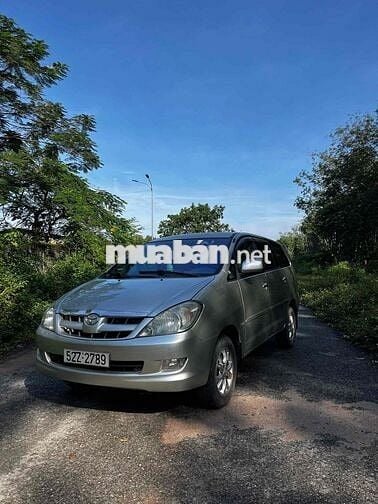 Toyota Innova 2006 G - 180000 km