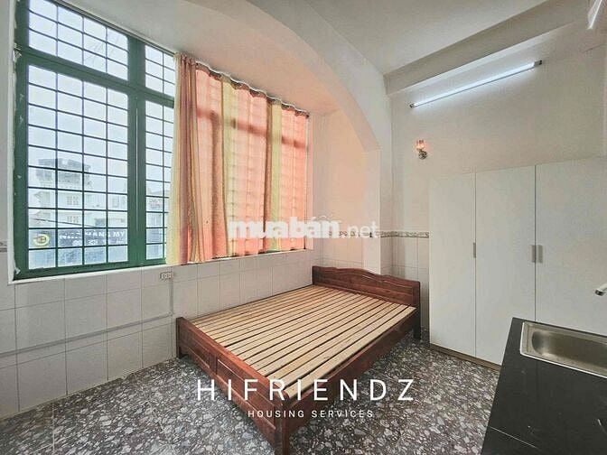 STUDIO FULL NỘI THẤT CÓ CỬA SỔ TRỜI NGAY CÔNG VIÊN PHÚ LÂM