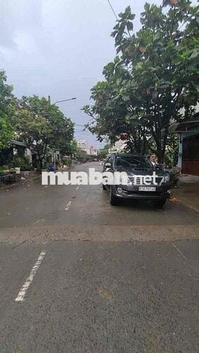 chính chủ : bán nhà dt 100m2 diện tích sử dụng 200m
