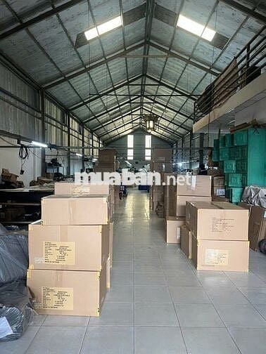 Cho thuê kho, nhà xưởng 700m2 tại Phạm Hữu Lầu, Nhà Bè.