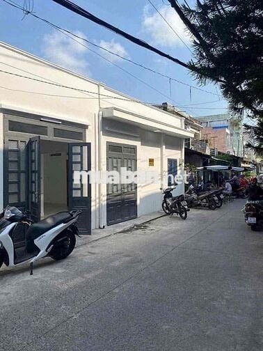 cho thuê nhà mặt tiềng trung chánh hóc môn cách đồng tâm 60