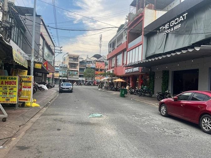  Nhà kho hẻm 178 Hậu Giang, DT 12.8 x 16m, cấp 4, giá 30 triệu/tháng