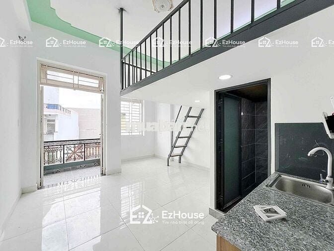 CHO THUÊ DUPLEX BAN CÔNG RỘNG 30M2 GẦN CÔNG VIÊN LÀNG HOA
