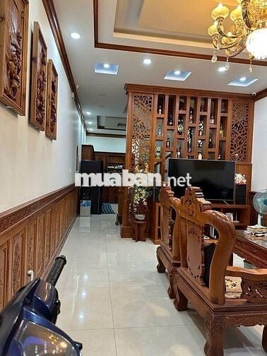 Nhà Hiệp Thành, chủ để lại nội thất gỗ đầy đủ, 74m2, chỉ 6.2 tỏi,