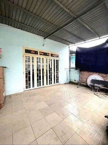 Cần tiền bán nhanh căn nhà ngay Tân Xuân 65m2 Sổ Hồng Riêng 700triệu 