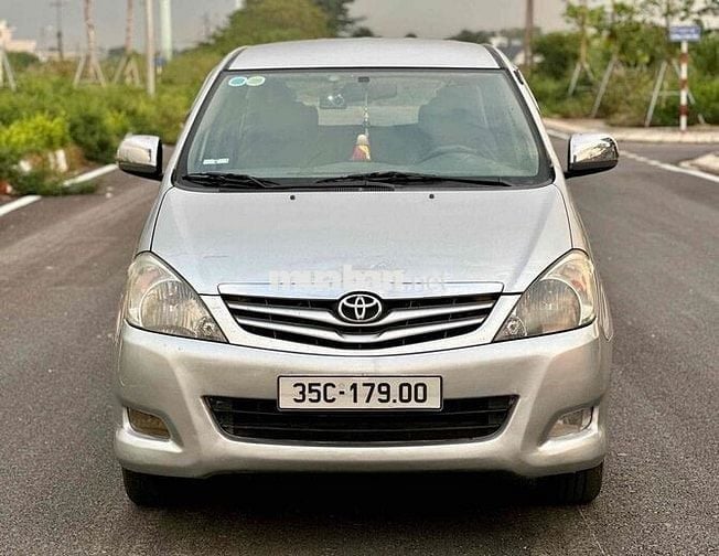Toyota Innova 2010 G - 152886 km