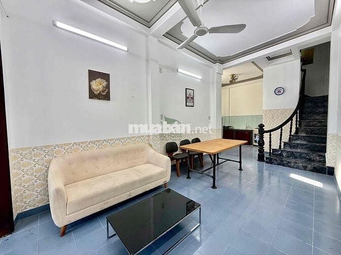 CHO THUÊ NHÀ Ở KINH DOANH 4 PHÒNG NGỦ GẦN CHỢ PHƯƠNG SÀI GIÁ 15 TRIỆU/