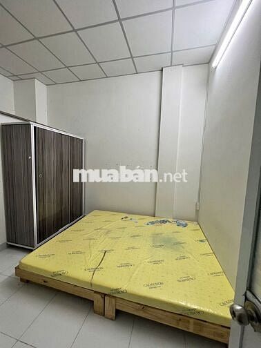 phòng trọ 15m2 đường Nhật Tảo, Q.10