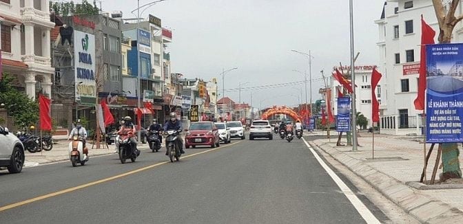 Bán đất tặng nhà mặt đường Máng Nước gần cồng chính Hoàng Huy An Đồng