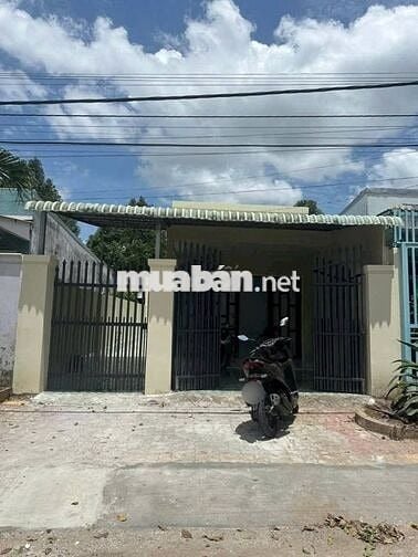Cần bán gấp căn nhà 135m2 ở Đ. Hồ Văn Tắng , Củ chi - SHR - giá 790tr